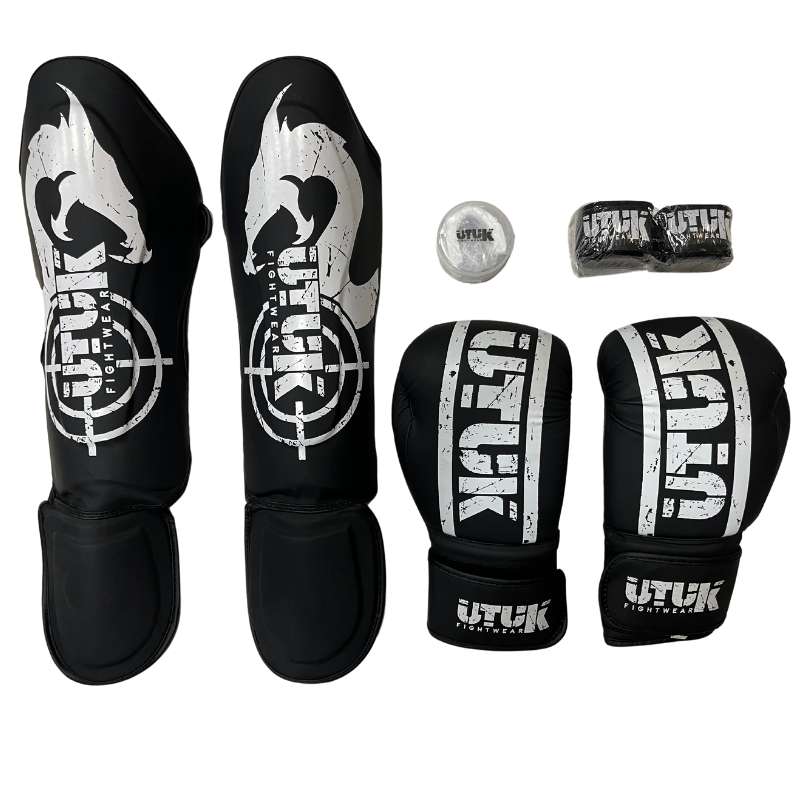 Muay Thai Utuk Hunter Pack black white